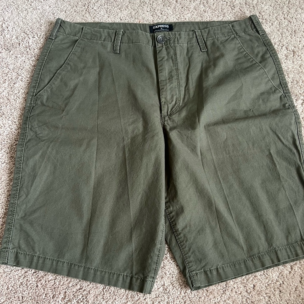 Men’s Express Green Short